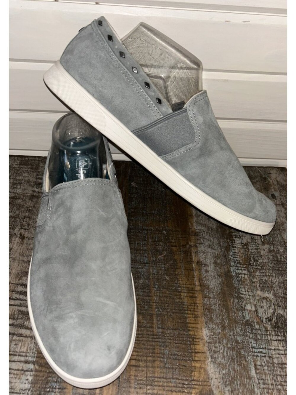 Spenco Sz 11 B Womens Gray Suede Santa Barbara Sneaker Orthotic Rivet Shoes